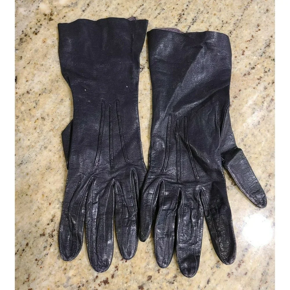 Vintage Women's Small Black Leather 10